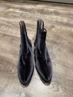 Raye Revolve Women's Blue Black Pointed Ankle Velvet Chelsea Boot 5.5